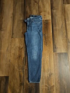 Lucky Brand Medium Blue Denim Jeans